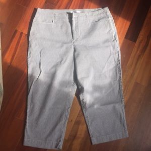 Croft & Barrow pin striped summer capris